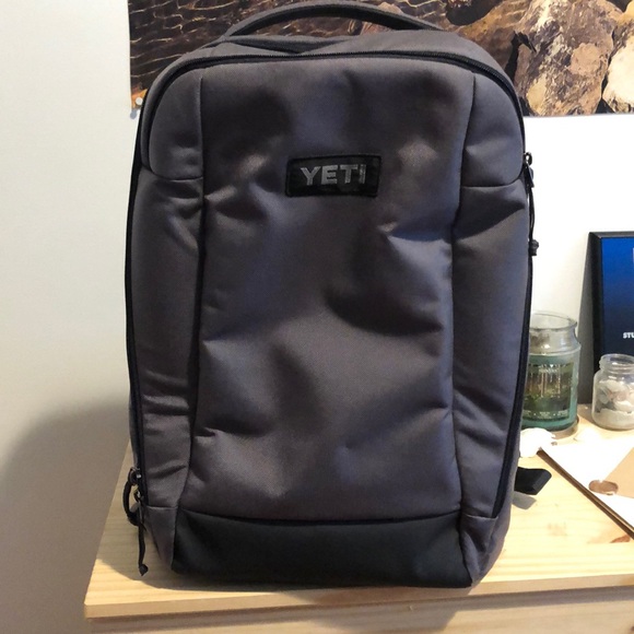 yeti crossroads backpack 23